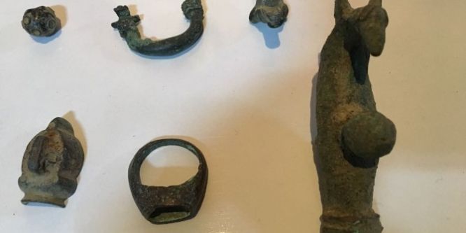 Tarihi eser kaçakçısı 4 kişi yakalandı