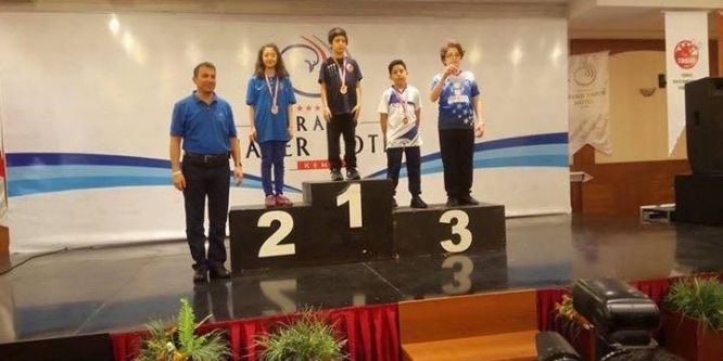 Dart Şampiyonasında üçüncü oldu