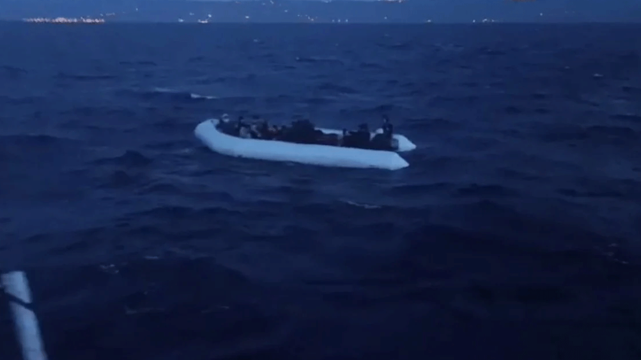 54 kaçak göçmen daha yakalandı