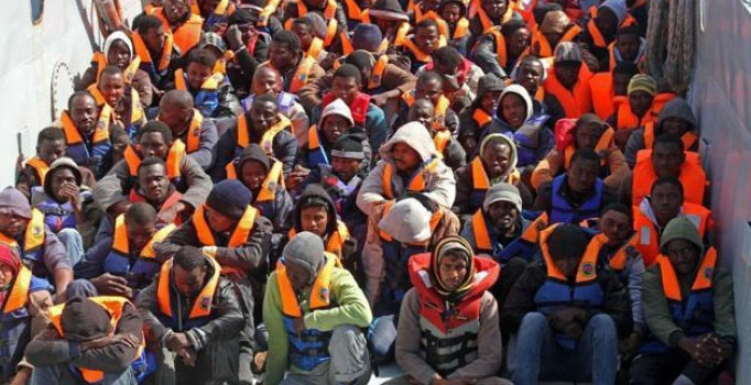 54 Kaçak göçmen Ege'de kurtarıldı