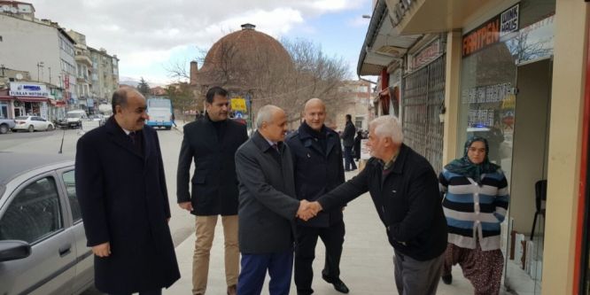 Niğde Valisi Peynircioğlu, esnaflarla bir araya geldi