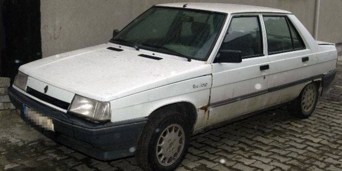 Otomobilini park ettiği yeri unuttu!