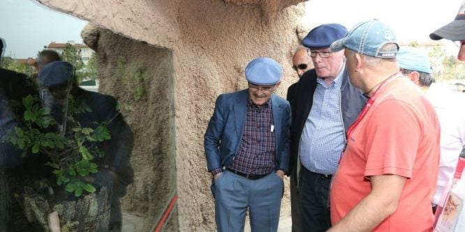 Başkan Kurt, Hayvanat Bahçesini gezdi