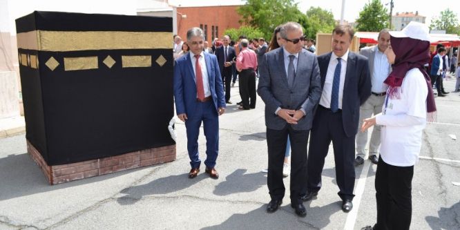 Öğrencilerin projeleri göz kamaştırdı
