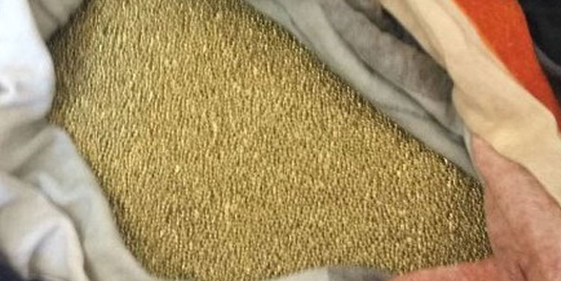 5,5 kilo sahte altını piyasaya süremeden enselendiler