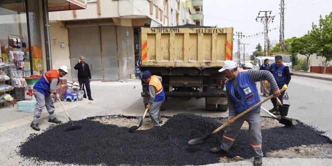 Şehitkamil’de bozuk ve bakımsız yollar onarılıyor