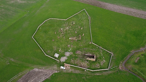 557 yıllık mescit bu hale geldi