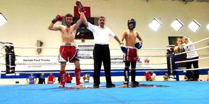 Ağrı’ya Kick Boks Şampiyonasında 6 madalya