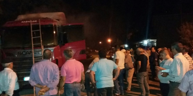 Hafriyat kamyonunda yangın çıktı