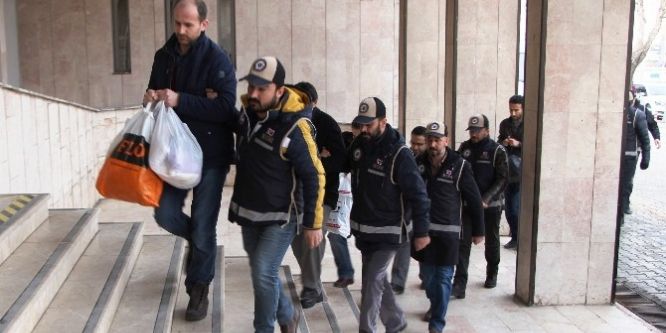 FETÖ/PDY soruşturmasında 17 öğretmen tutuklandı
