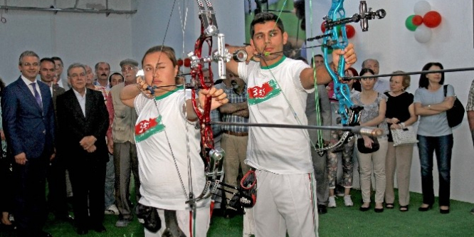 Karşıyaka’nın okçuları 12’den vurdu