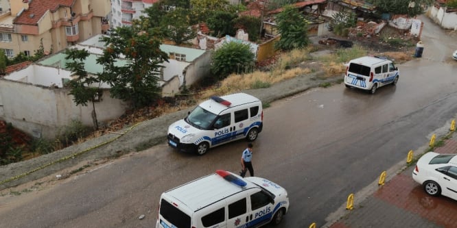12 yaşındaki çocuk bulduğu el bombasını evine götürdü