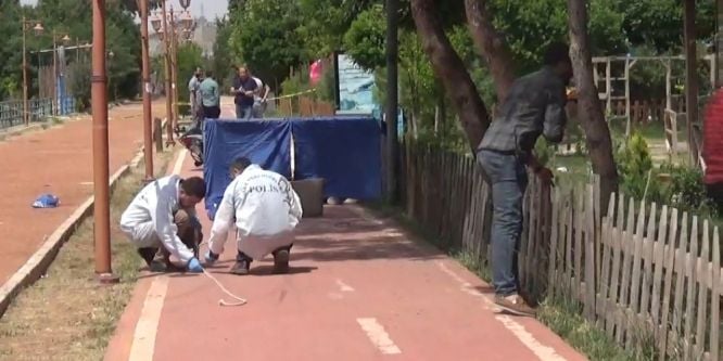 Kaldırıma çekilen ip kafasını koparttı