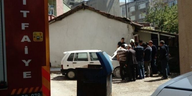 Yanan araca itfaiye müdahale etti