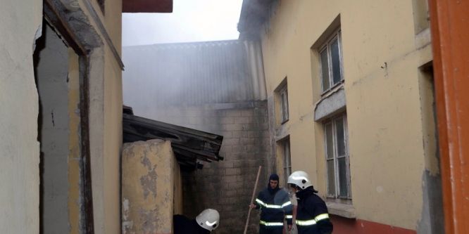 Kullanılmayan depoda yangın çıktı