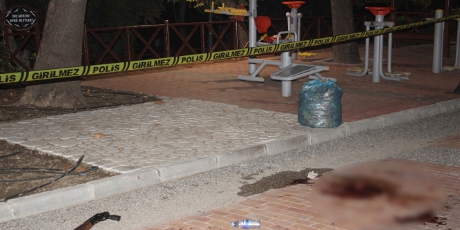 Eşine pompalı tüfekle ateş etti: 1 ölü, 1 yaralı