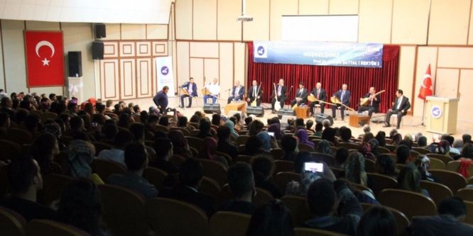 Van’da 6. geleneksel aşıklar şenliği