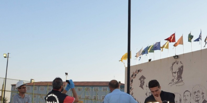 Elektrik akımına kapılan işçi direkten düşerek hayatını kaybetti