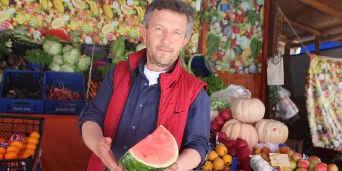 1 dilim karpuz 4 lira