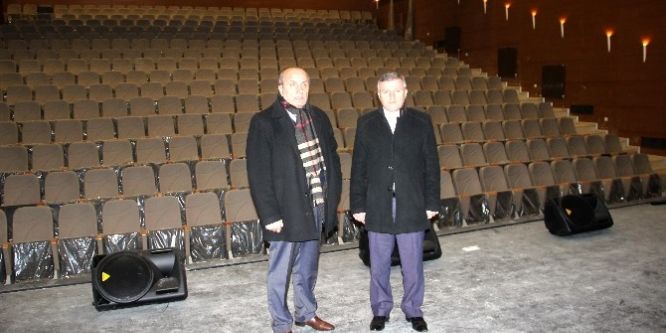 Milletvekili Çelik, Taşköprü’de incelemelerde bulundu