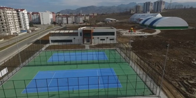 Yılmaz: Tenis kortları Nisan’da açılıyor