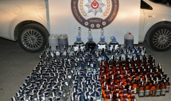 Denizli’de kaçak içki operasyonu