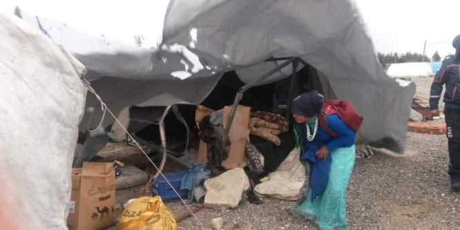 AFAD’dan fırtınadan etkilenen mevsimlik işçilere yardım