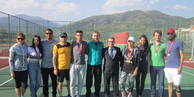 Spor turnuvaları ödül törenleri gerçekleşti