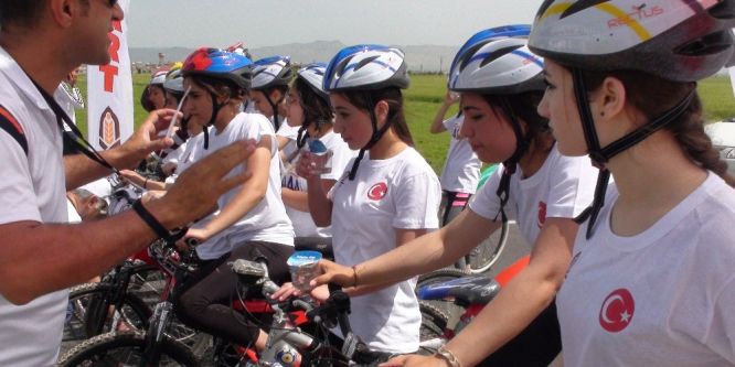 Kızıltepe'de ilk defa bisiklet yarışı düzenlendi