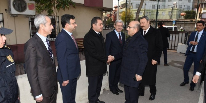 Vali Mahmut Demirtaş, Hürriyet Polis Merkezi Amirliği’nde incelemede bulundu