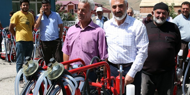 Çiftçilere süt sağım makinesi desteği