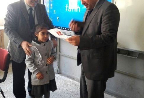 Başkan Gültekin, öğrencilerin karne heyecanına ortak oldu