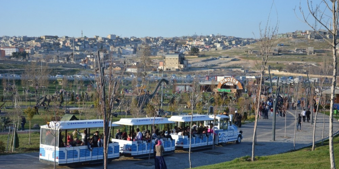 Şahinbey Belediyesi'nin parkları doldu taştı