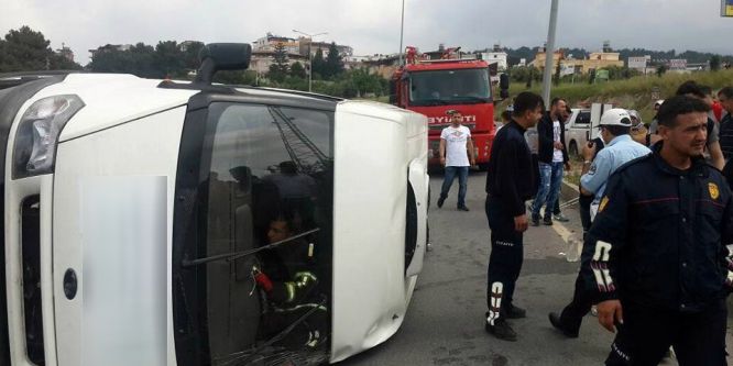 Kontrolden çıkan araç takla attı: 5 yaralı