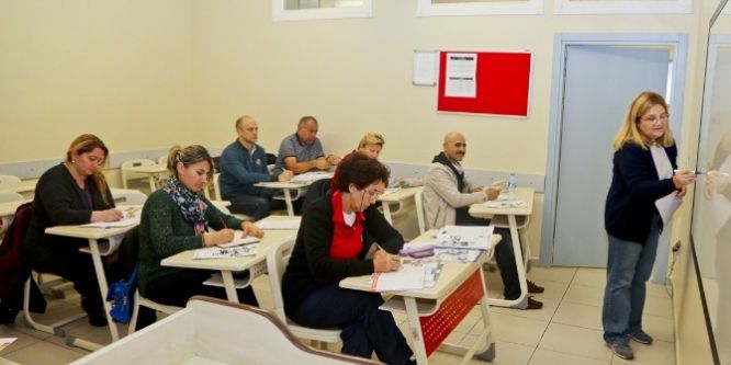 Belediyenin kurslarıyla başarıya koştular