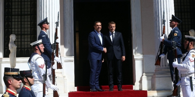 Fransa Cumhurbaşkanı Macron ve Yunanistan Başbakanı Çipras görüştü