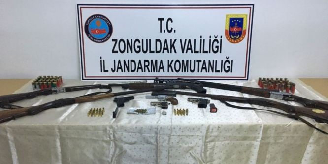 Jandarmadan silah satıcılarına şok baskın