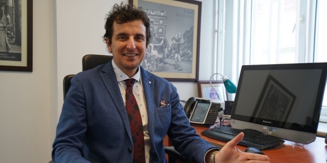 İşitme cihazları mini bilgisayar haline geldi