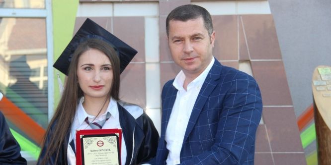 128 öğrenci mezun oldu