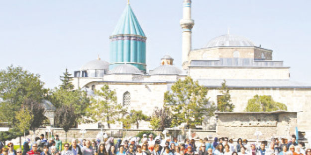 6 ayda 1.3 milyon kişi! Mevlana’ya koştular