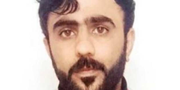 Bebeğini duvara fırlattı