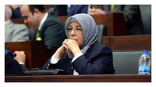 6. başörtülü vekil