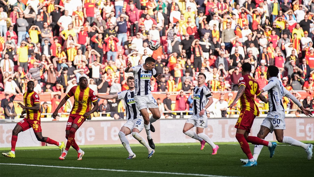 6 gollü maçta kazanan çıkmadı!