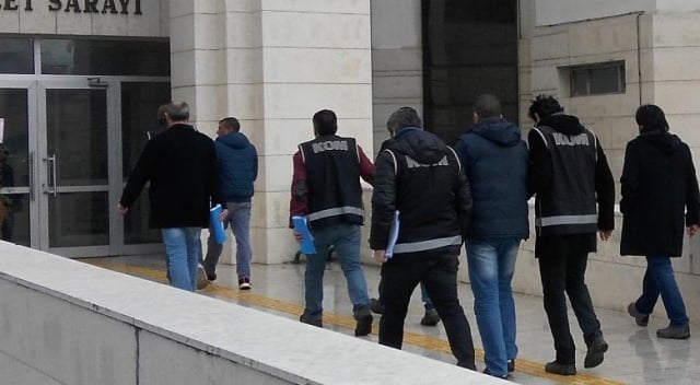 6 ilde insan tacirlerine operasyon: 13 kişi gözaltında