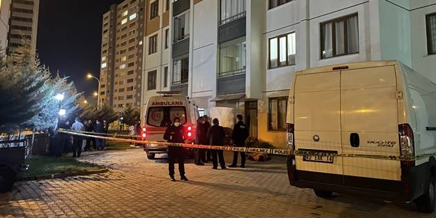 6. kattaki evlerinin balkonundan düşen genç öldü
