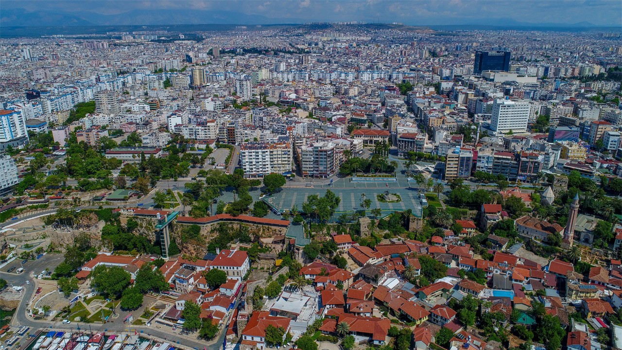 6 konuttan 1'ini aldılar. Antalya'nın incisi yabancılaşıyor!