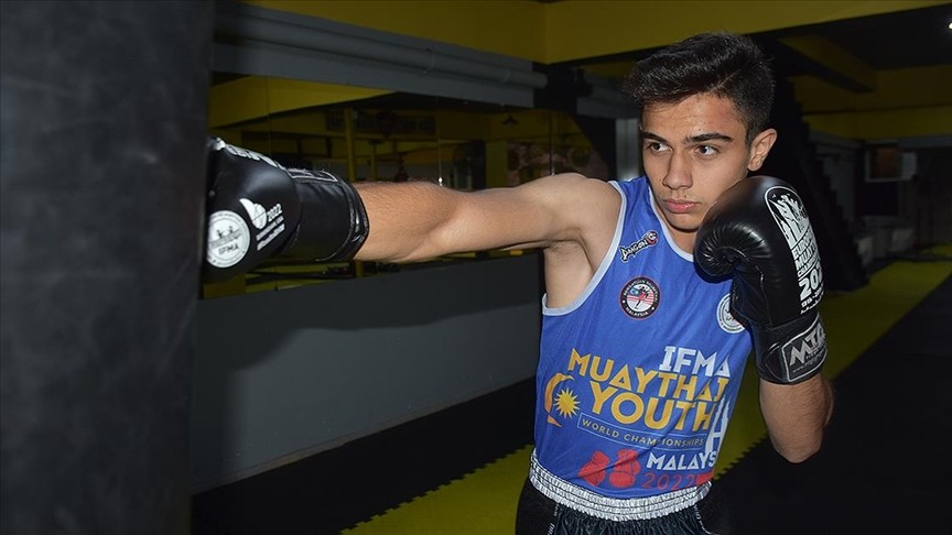 60 madalyalı genç sporcu gözünü dünya şampiyonluğuna dikti