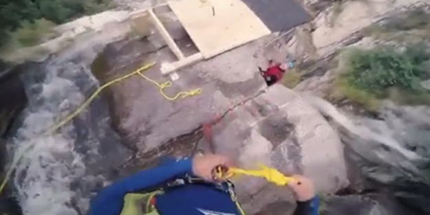 60 metreden atladı - VIDEO