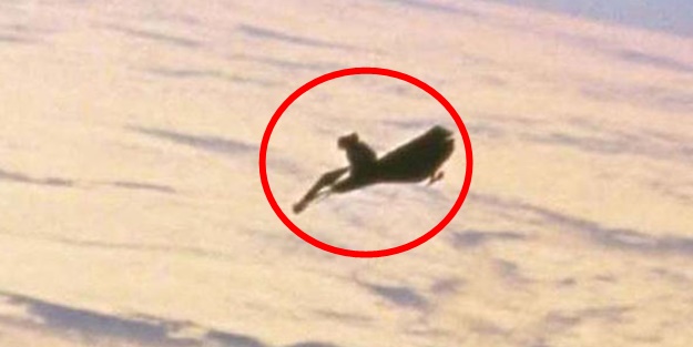 60 senedir gezegenimizin etrafında dolaşıyor!