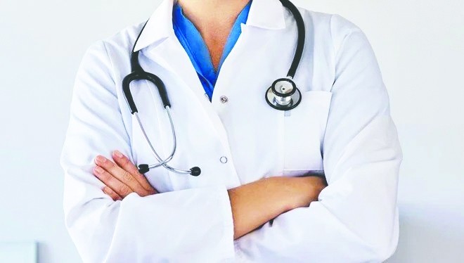 60 yaş üstü doktorlar özel sağlık kuruluşunda çalışabilecekler